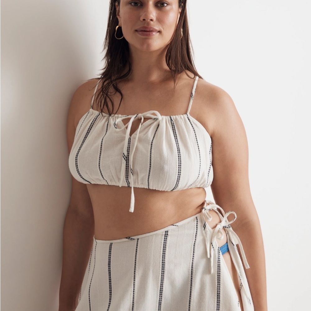 Madewell Tie-Front Bubble Cover-Up Crop Top in Lighthouse